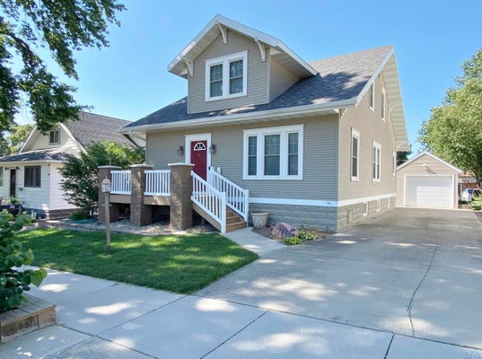 715 1ST ST SE, LE MARS, IA 51031 - Image 61cd2a2bb4369dfdbd345b4e3bb7e8de/1827907344