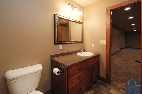 Tiny photo for 2318 Riviera Road, Sioux Center, IA 51250 (MLS # 830894)