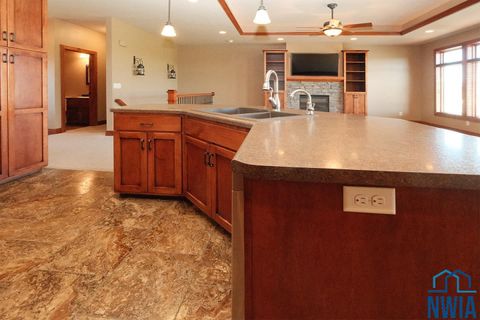 Tiny photo for 2318 Riviera Road, Sioux Center, IA 51250 (MLS # 830894)