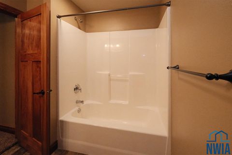 Tiny photo for 2318 Riviera Road, Sioux Center, IA 51250 (MLS # 830894)