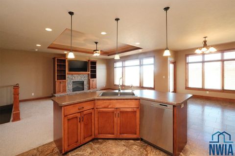 Tiny photo for 2318 Riviera Road, Sioux Center, IA 51250 (MLS # 830894)