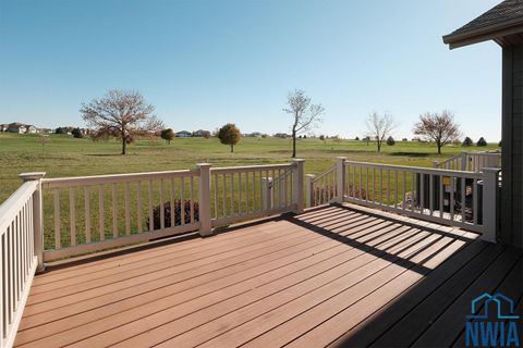 Tiny photo for 2318 Riviera Road, Sioux Center, IA 51250 (MLS # 830894)