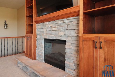 Tiny photo for 2318 Riviera Road, Sioux Center, IA 51250 (MLS # 830894)