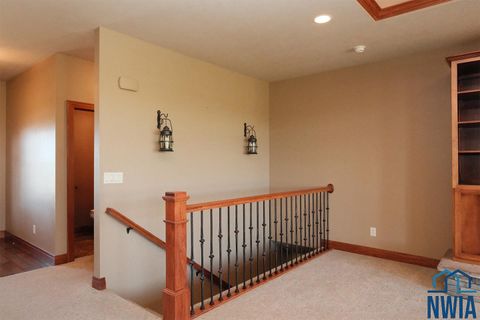 Tiny photo for 2318 Riviera Road, Sioux Center, IA 51250 (MLS # 830894)