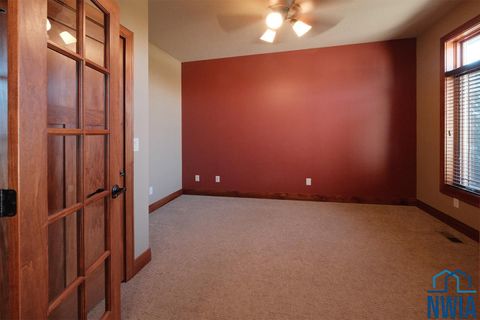 Tiny photo for 2318 Riviera Road, Sioux Center, IA 51250 (MLS # 830894)