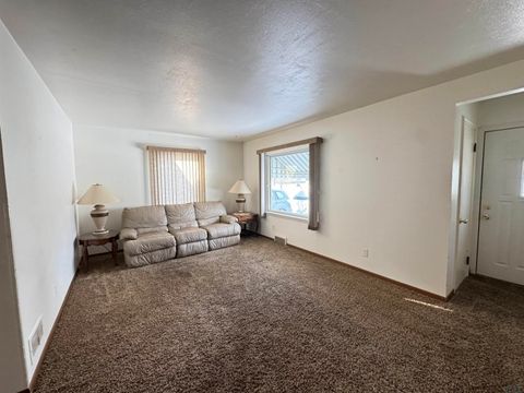 Tiny photo for 205 Washington Ave, Sheldon, IA 51201 (MLS # 831199)