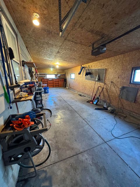 Tiny photo for 205 Washington Ave, Sheldon, IA 51201 (MLS # 831199)