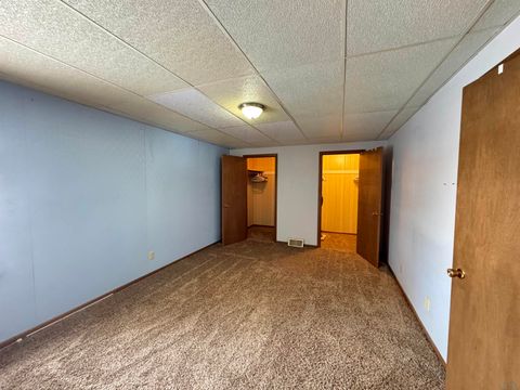 Tiny photo for 205 Washington Ave, Sheldon, IA 51201 (MLS # 831199)