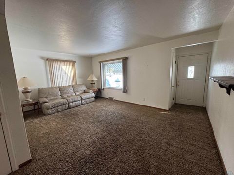 Tiny photo for 205 Washington Ave, Sheldon, IA 51201 (MLS # 831199)