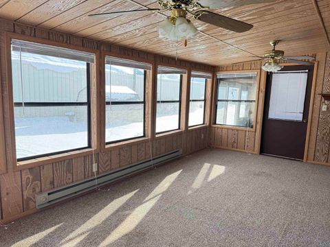 Tiny photo for 205 Washington Ave, Sheldon, IA 51201 (MLS # 831199)