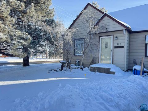 Photo of 205 Washington Ave, Sheldon, IA 51201 (MLS # 831199)