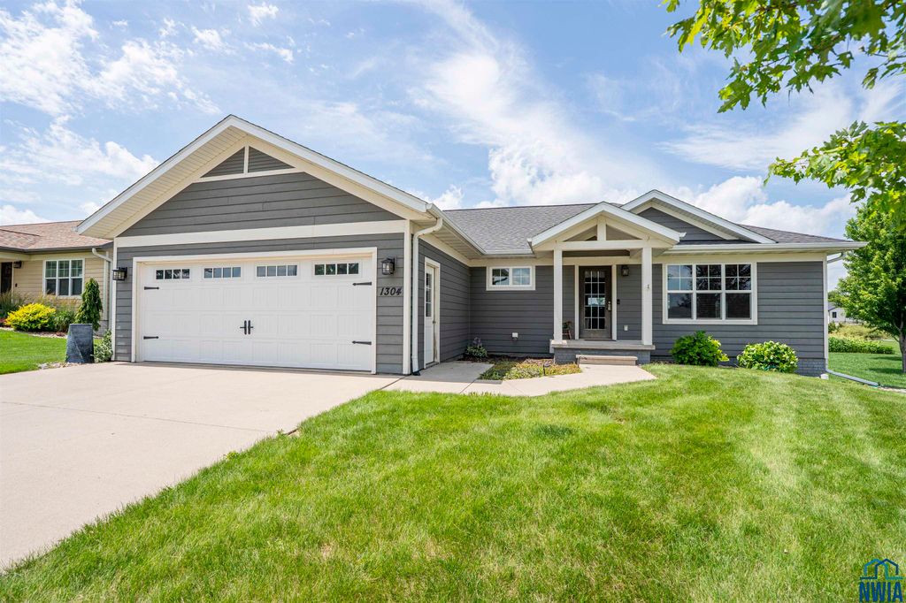Photo of 1304 Olympia Place, Orange City, IA 51041 (MLS # 830484)