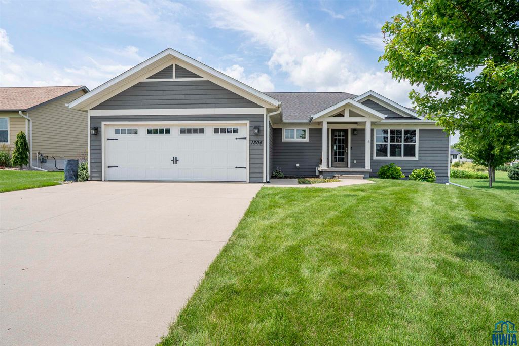 Photo of 1304 Olympia Place, Orange City, IA 51041 (MLS # 830484)