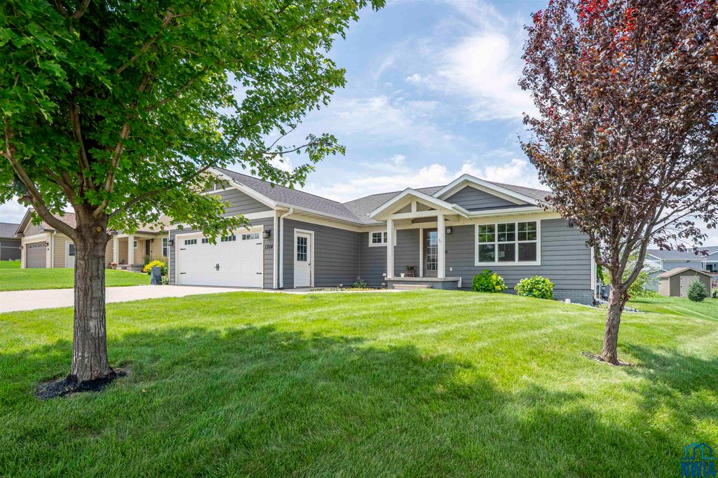Photo of 1304 Olympia Place, Orange City, IA 51041 (MLS # 830484)