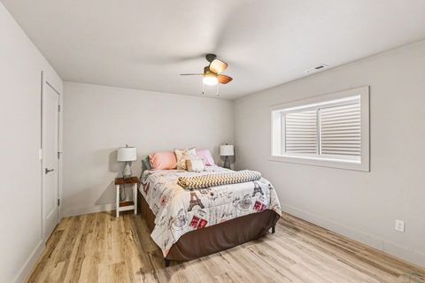 Tiny photo for 1506 Lincoln Pl SE Pl, Orange City, IA 51041 (MLS # 831869)