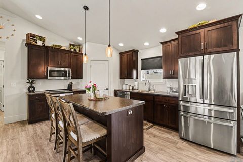 Tiny photo for 1506 Lincoln Pl SE Pl, Orange City, IA 51041 (MLS # 831869)