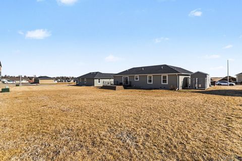 Tiny photo for 1506 Lincoln Pl SE Pl, Orange City, IA 51041 (MLS # 831869)