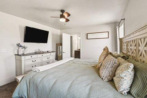 Tiny photo for 1506 Lincoln Pl SE Pl, Orange City, IA 51041 (MLS # 831869)