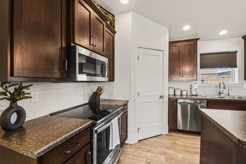 Tiny photo for 1506 Lincoln Pl SE Pl, Orange City, IA 51041 (MLS # 831869)