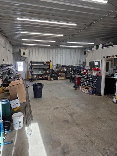 Tiny photo for 865 Matlock Blvd, Sheldon, IA 51201 (MLS # 830924)