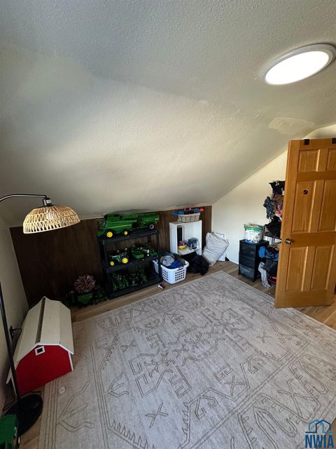 Tiny photo for 865 Matlock Blvd, Sheldon, IA 51201 (MLS # 830924)