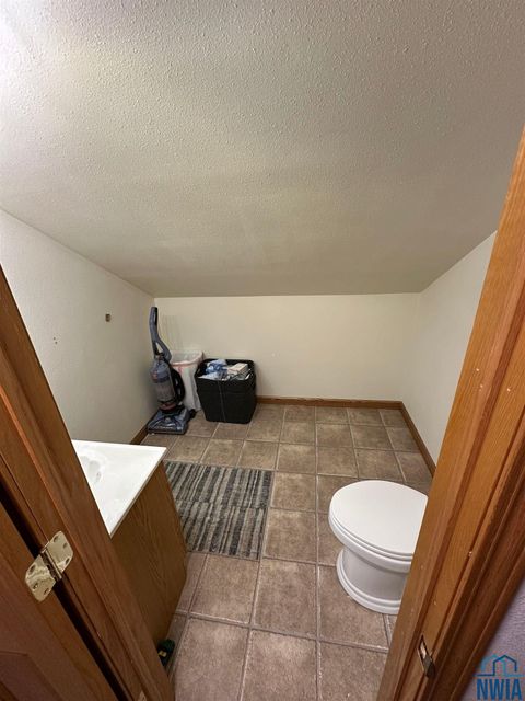 Tiny photo for 865 Matlock Blvd, Sheldon, IA 51201 (MLS # 830924)