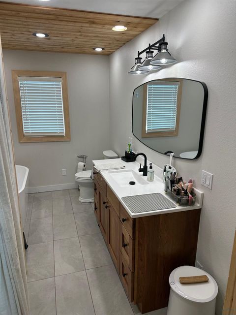 Tiny photo for 865 Matlock Blvd, Sheldon, IA 51201 (MLS # 830924)