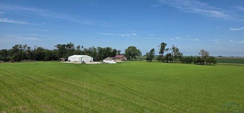 Tiny photo for 865 Matlock Blvd, Sheldon, IA 51201 (MLS # 830924)