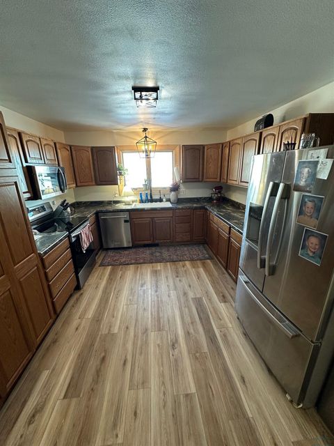 Tiny photo for 865 Matlock Blvd, Sheldon, IA 51201 (MLS # 830924)