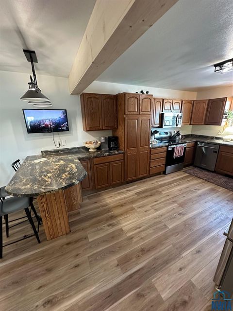 Tiny photo for 865 Matlock Blvd, Sheldon, IA 51201 (MLS # 830924)