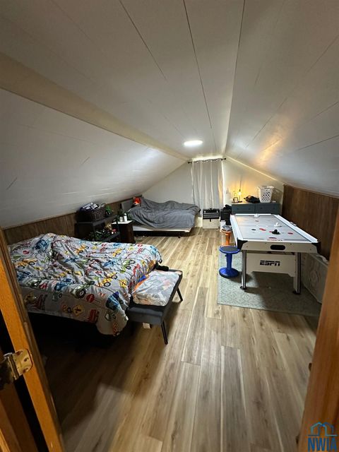 Tiny photo for 865 Matlock Blvd, Sheldon, IA 51201 (MLS # 830924)