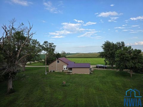 Tiny photo for 865 Matlock Blvd, Sheldon, IA 51201 (MLS # 830924)