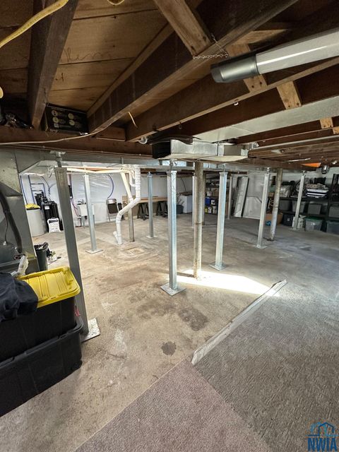 Tiny photo for 865 Matlock Blvd, Sheldon, IA 51201 (MLS # 830924)