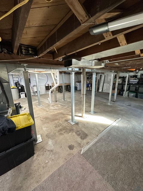 Tiny photo for 865 Matlock Blvd, Sheldon, IA 51201 (MLS # 830924)