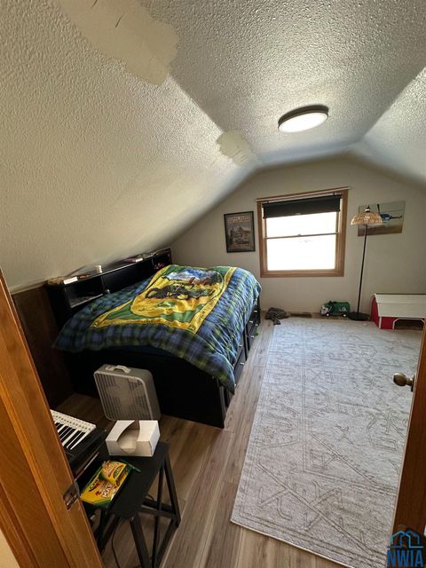 Tiny photo for 865 Matlock Blvd, Sheldon, IA 51201 (MLS # 830924)