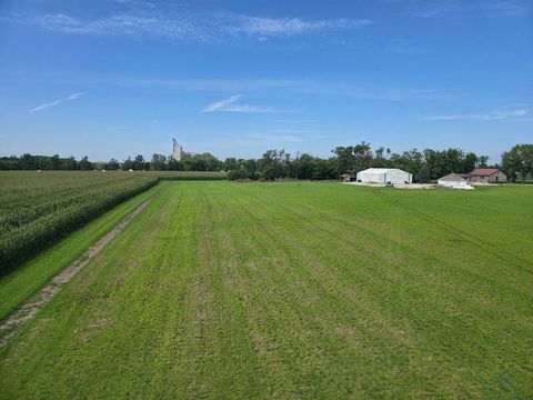 Tiny photo for 865 Matlock Blvd, Sheldon, IA 51201 (MLS # 830924)