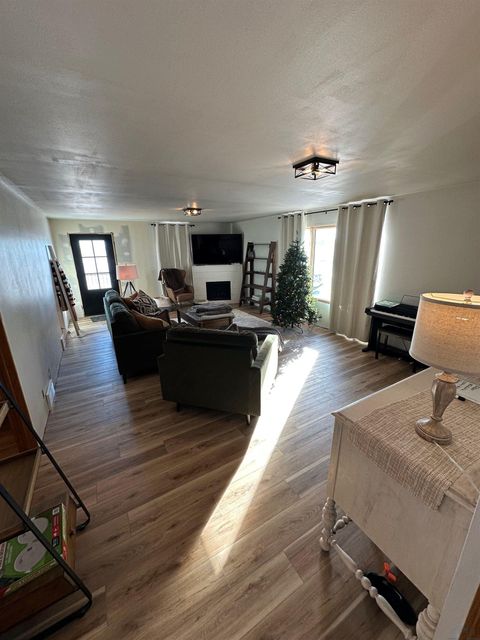 Tiny photo for 865 Matlock Blvd, Sheldon, IA 51201 (MLS # 830924)