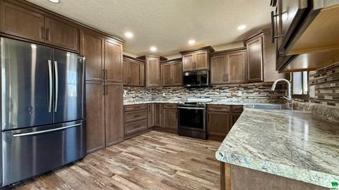 Tiny photo for 2500 Avenue B, Hawarden, IA 51023 (MLS # 827013)