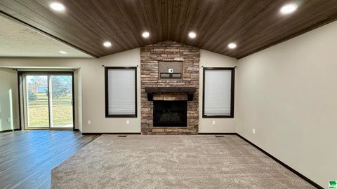 Tiny photo for 2500 Avenue B, Hawarden, IA 51023 (MLS # 827013)