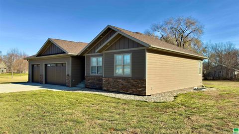 Tiny photo for 2500 Avenue B, Hawarden, IA 51023 (MLS # 827013)