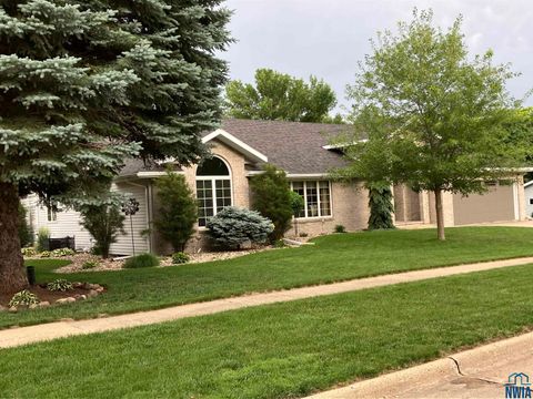 Tiny photo for 601 Lincoln Ave SE Ave, Orange City, IA 51041 (MLS # 829303)