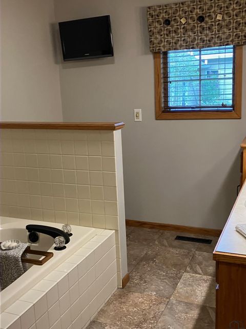 Tiny photo for 601 Lincoln Ave SE Ave, Orange City, IA 51041 (MLS # 829303)