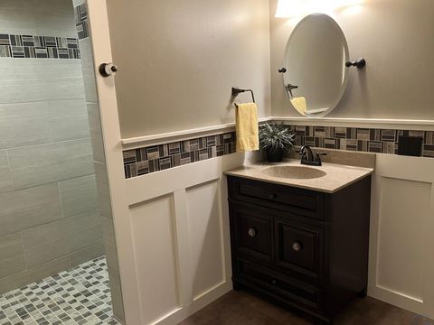 Tiny photo for 601 Lincoln Ave SE Ave, Orange City, IA 51041 (MLS # 829303)