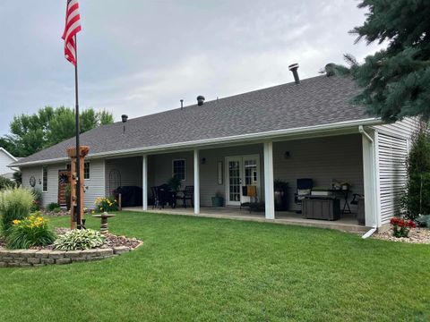 Tiny photo for 601 Lincoln Ave SE Ave, Orange City, IA 51041 (MLS # 829303)