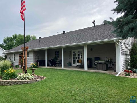 Tiny photo for 601 Lincoln Ave SE Ave, Orange City, IA 51041 (MLS # 829303)