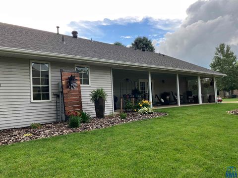 Tiny photo for 601 Lincoln Ave SE Ave, Orange City, IA 51041 (MLS # 829303)