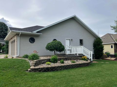 Tiny photo for 601 Lincoln Ave SE Ave, Orange City, IA 51041 (MLS # 829303)