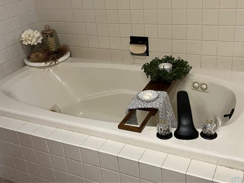 Tiny photo for 601 Lincoln Ave SE Ave, Orange City, IA 51041 (MLS # 829303)