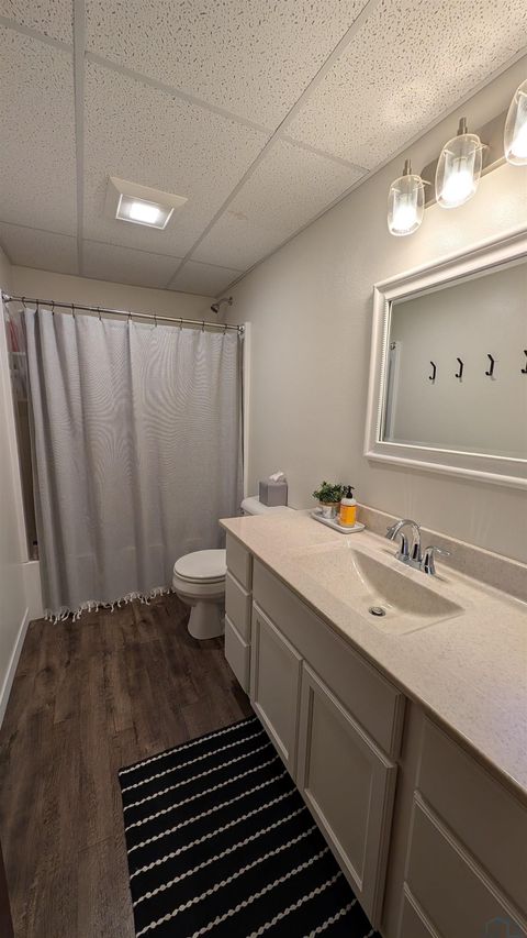 Tiny photo for 927 16th St SE St, Sioux Center, IA 51250 (MLS # 830893)