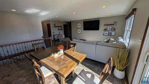 Tiny photo for 927 16th St SE St, Sioux Center, IA 51250 (MLS # 830893)